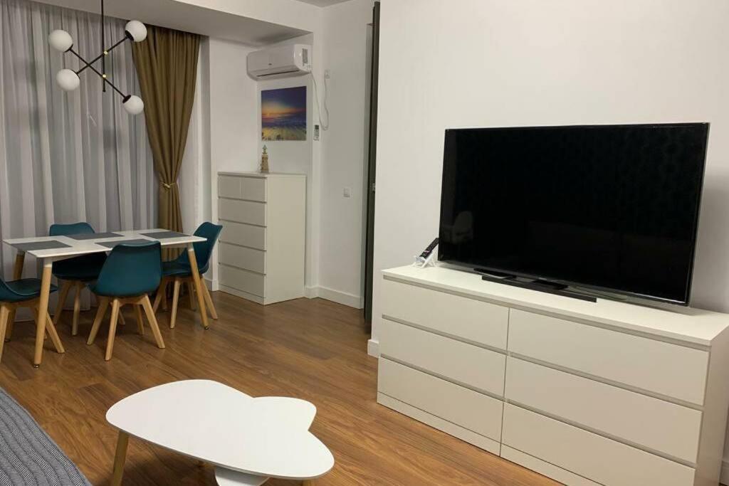 Andreve Apartment By Onix Blue Mamaia Nord, Baby Friendly, Private Parking 那沃达利 外观 照片